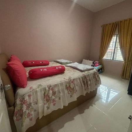 Villa Brastagi Resort Jalan Mimpin Tua Blok C No. 41 不拉士打宜 外观 照片