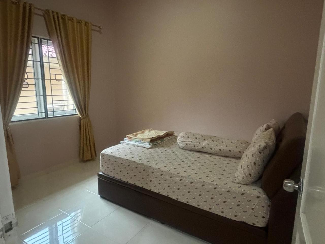 Villa Brastagi Resort Jalan Mimpin Tua Blok C No. 41 不拉士打宜 外观 照片