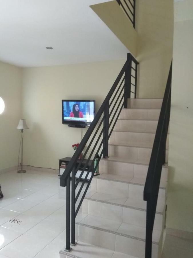 Villa Brastagi Resort Jalan Mimpin Tua Blok C No. 41 不拉士打宜 外观 照片