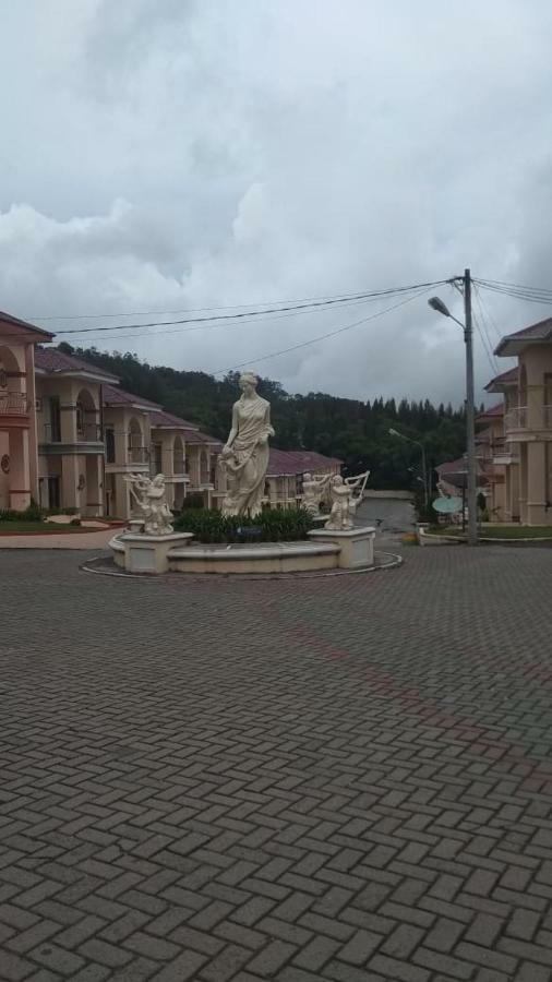Villa Brastagi Resort Jalan Mimpin Tua Blok C No. 41 不拉士打宜 外观 照片